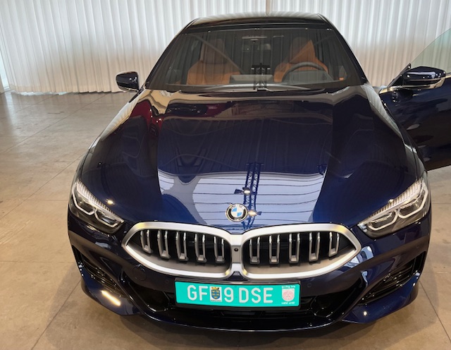 BMW 840d xDrive Gran Coupé blu del 2023